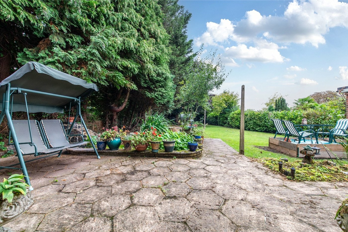 4 bedroom bungalow for sale in Maidstone | Robinson Michael & Jackson