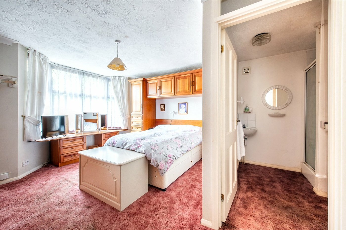 4 bedroom bungalow for sale in Maidstone | Robinson Michael & Jackson