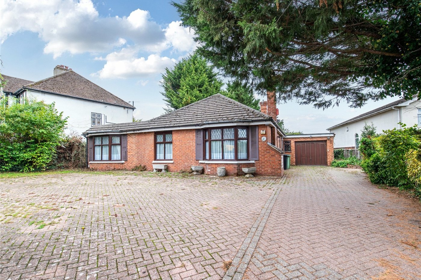 4 bedroom bungalow for sale in Maidstone | Robinson Michael & Jackson