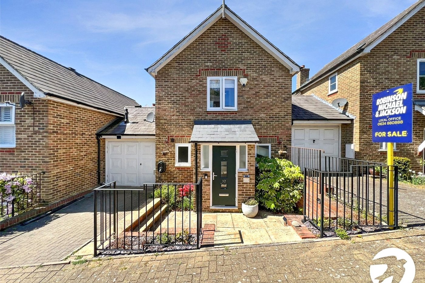 4 bedroom house for sale in Rochester | Robinson Michael & Jackson