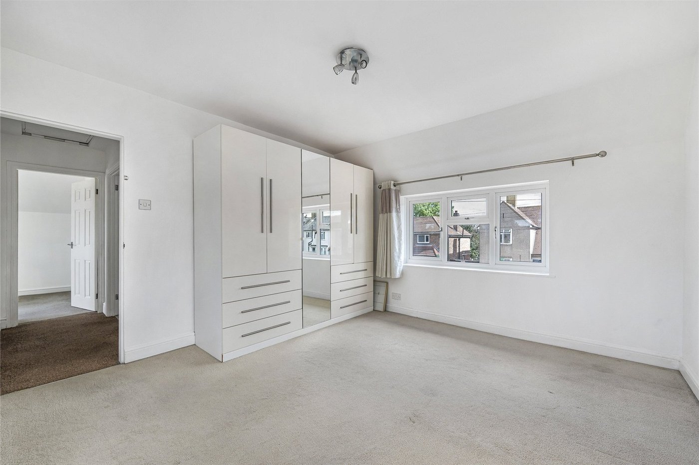 3 bedroom house for sale in Welling | Robinson Jackson