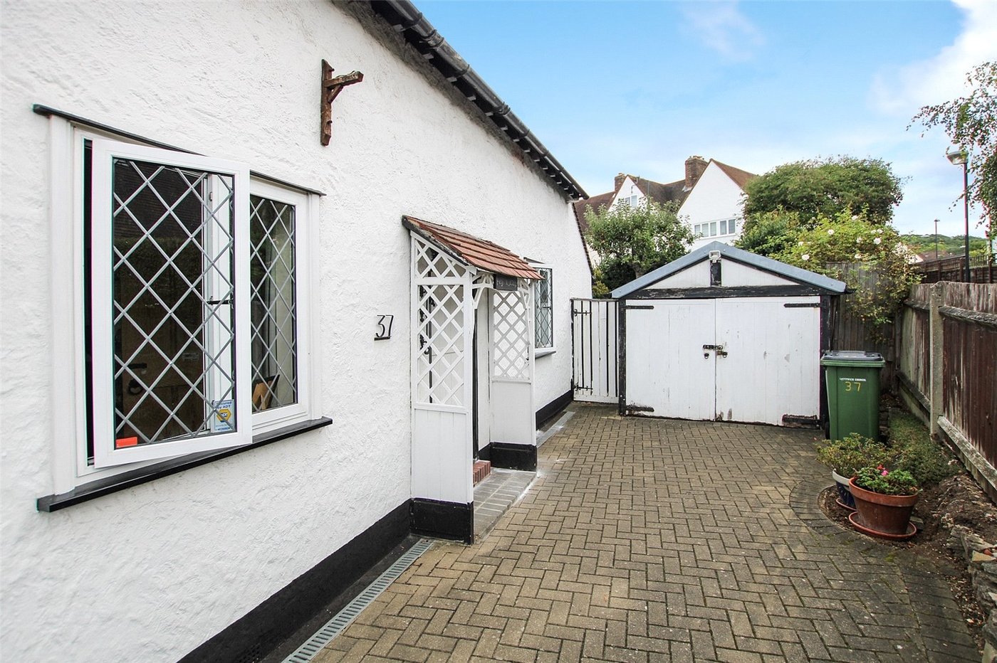 2 bedroom house for sale in Eltham | Robinson Jackson