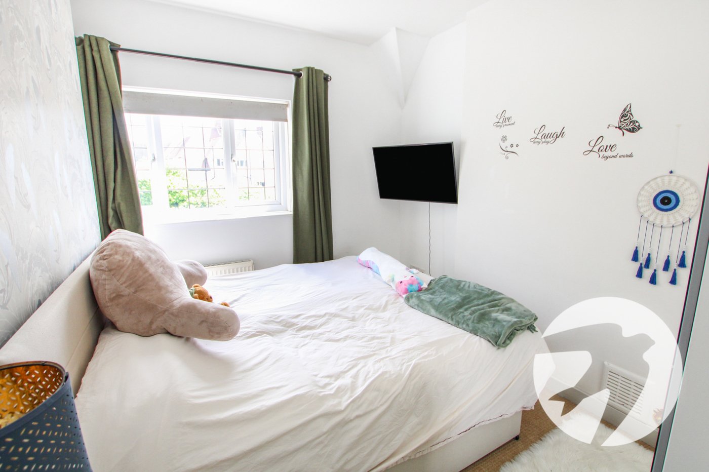 3 bedroom house for sale in London | Robinson Jackson
