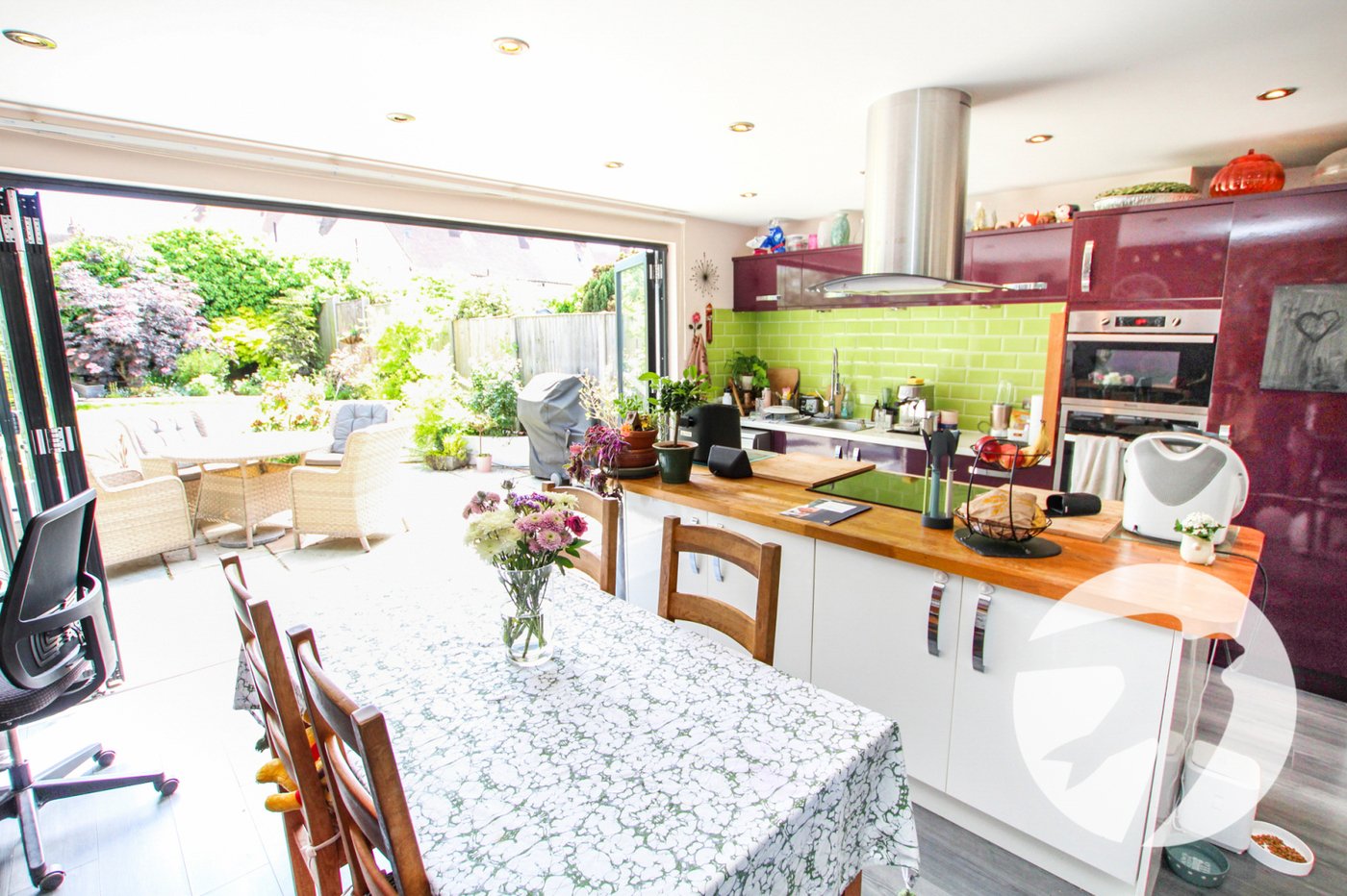 3 bedroom house for sale in London | Robinson Jackson