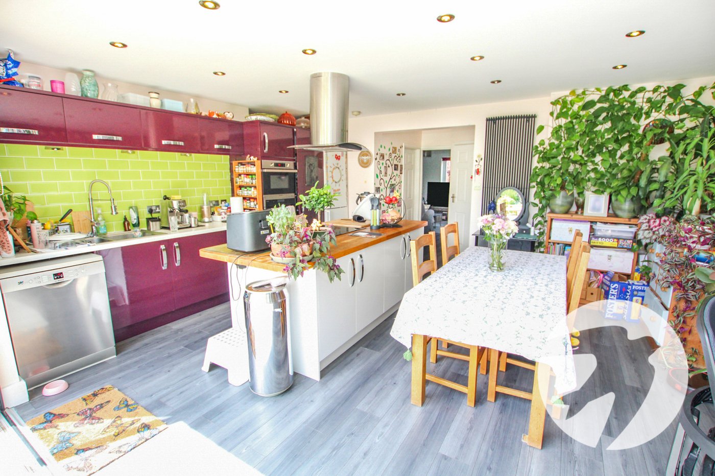 3 bedroom house for sale in London | Robinson Jackson