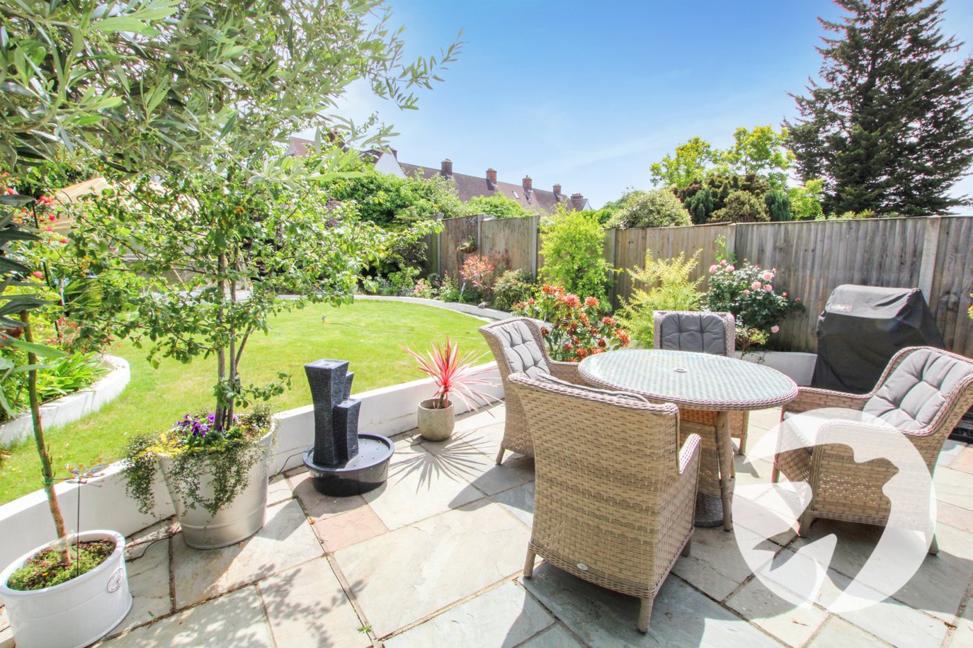 3 bedroom house for sale in London | Robinson Jackson