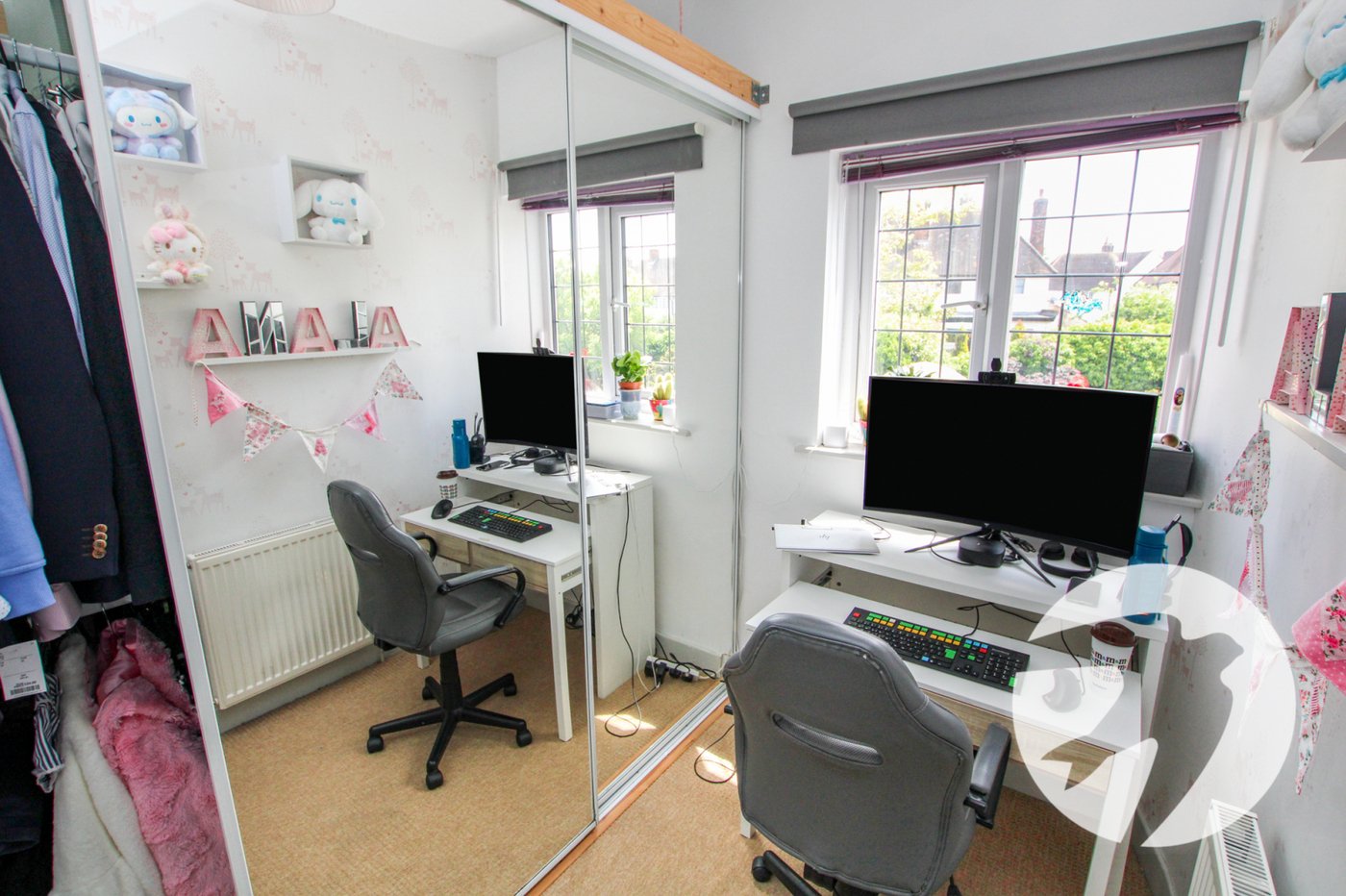 3 bedroom house for sale in London | Robinson Jackson