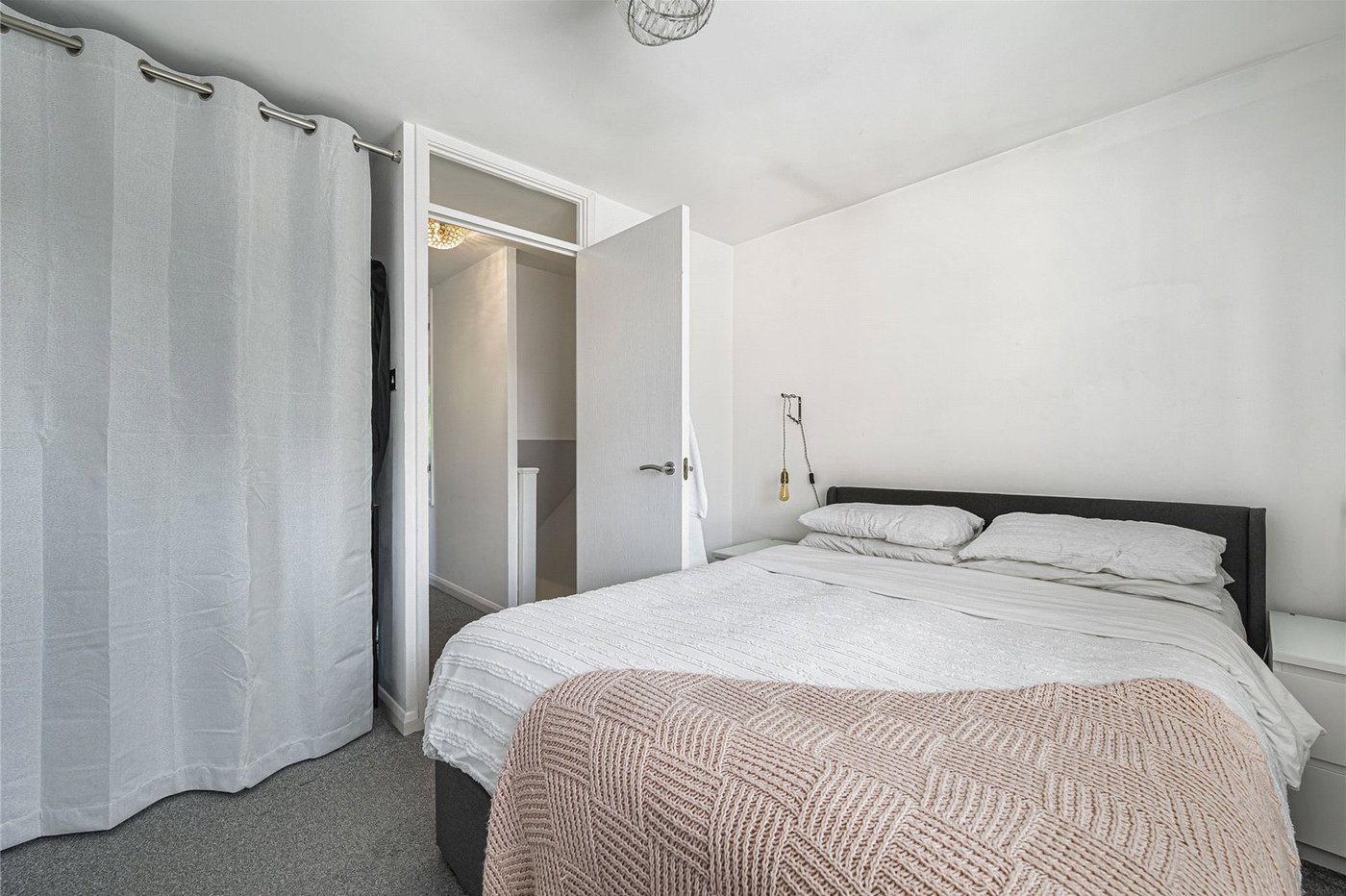2 bedroom house for sale in Greenhithe | Robinson Jackson