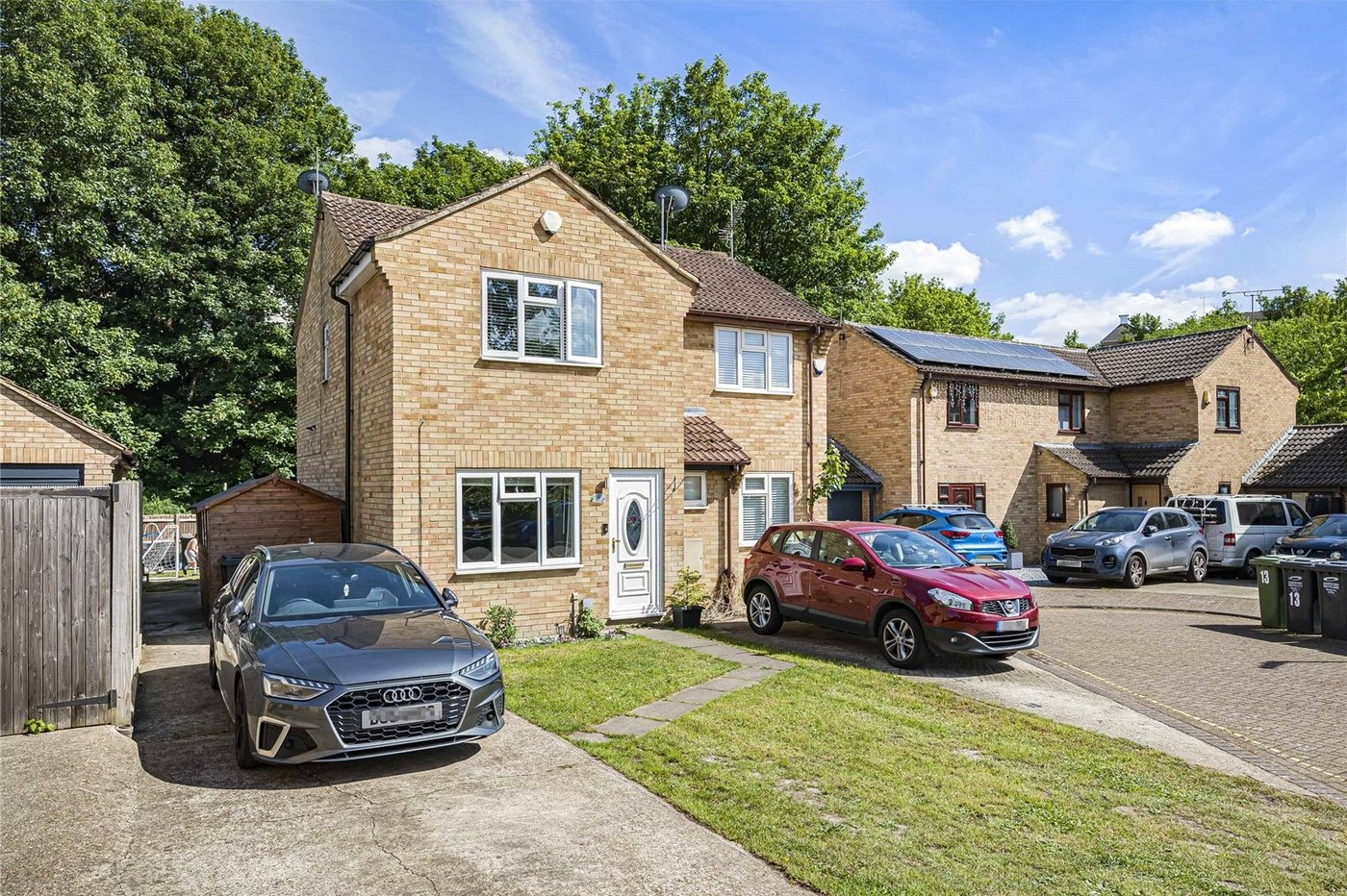 2 bedroom house for sale in Greenhithe | Robinson Jackson