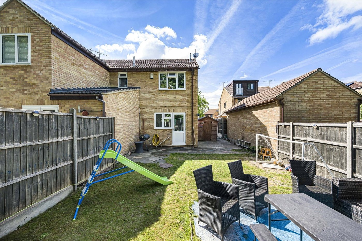 2 bedroom house for sale in Greenhithe | Robinson Jackson