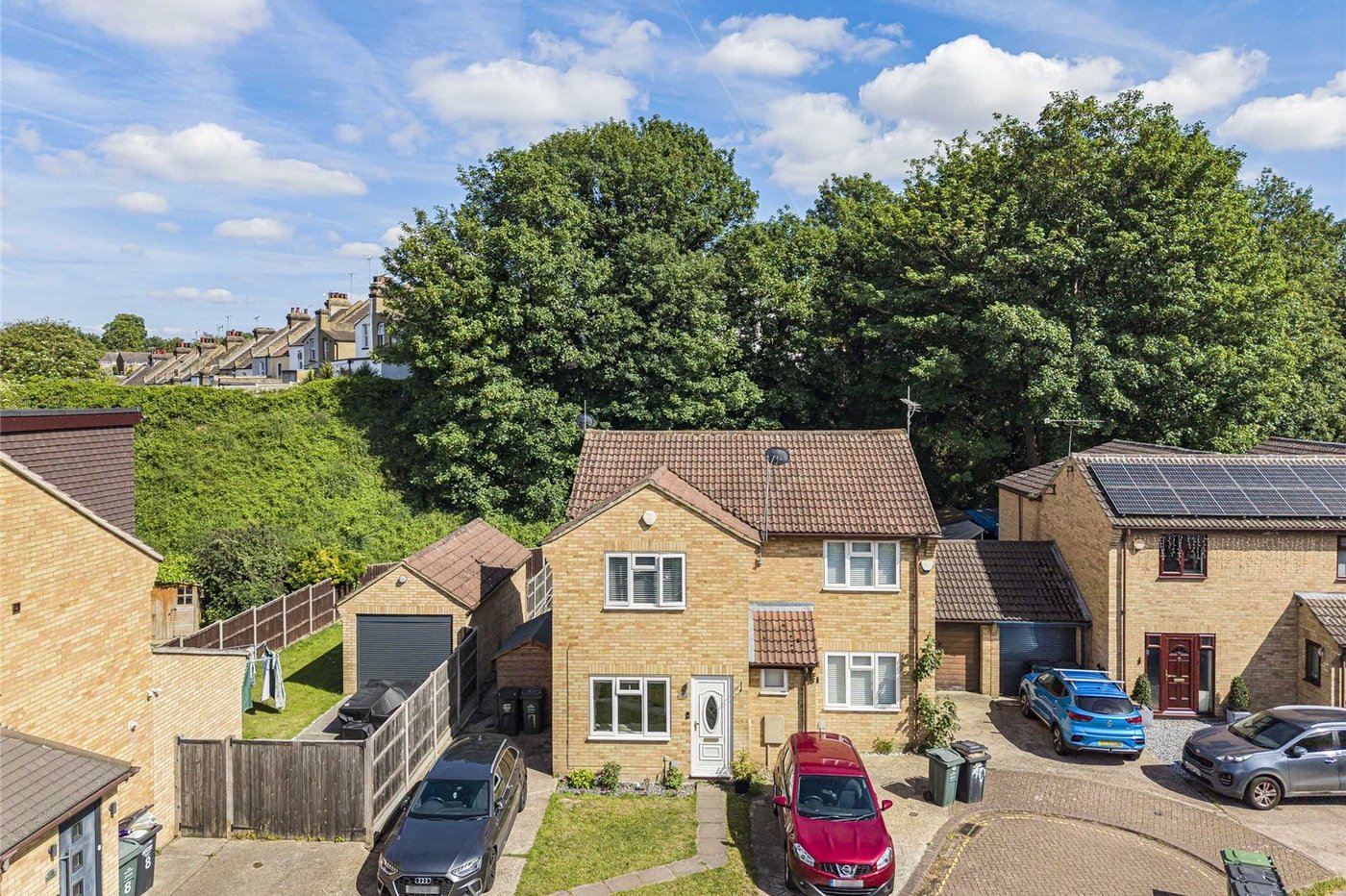 2 bedroom house for sale in Greenhithe | Robinson Jackson