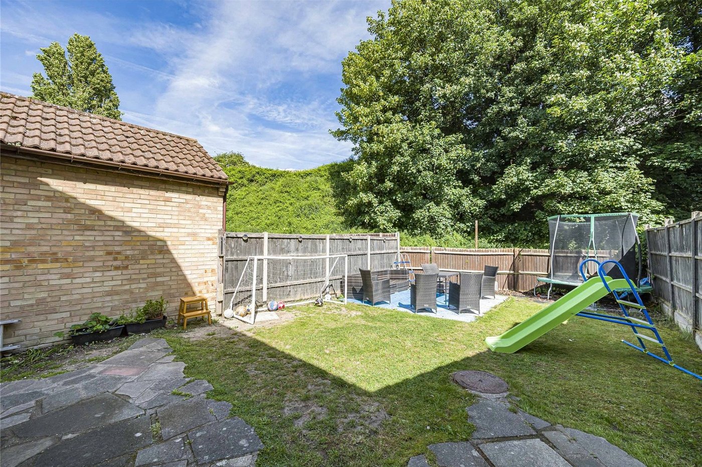 2 bedroom house for sale in Greenhithe | Robinson Jackson