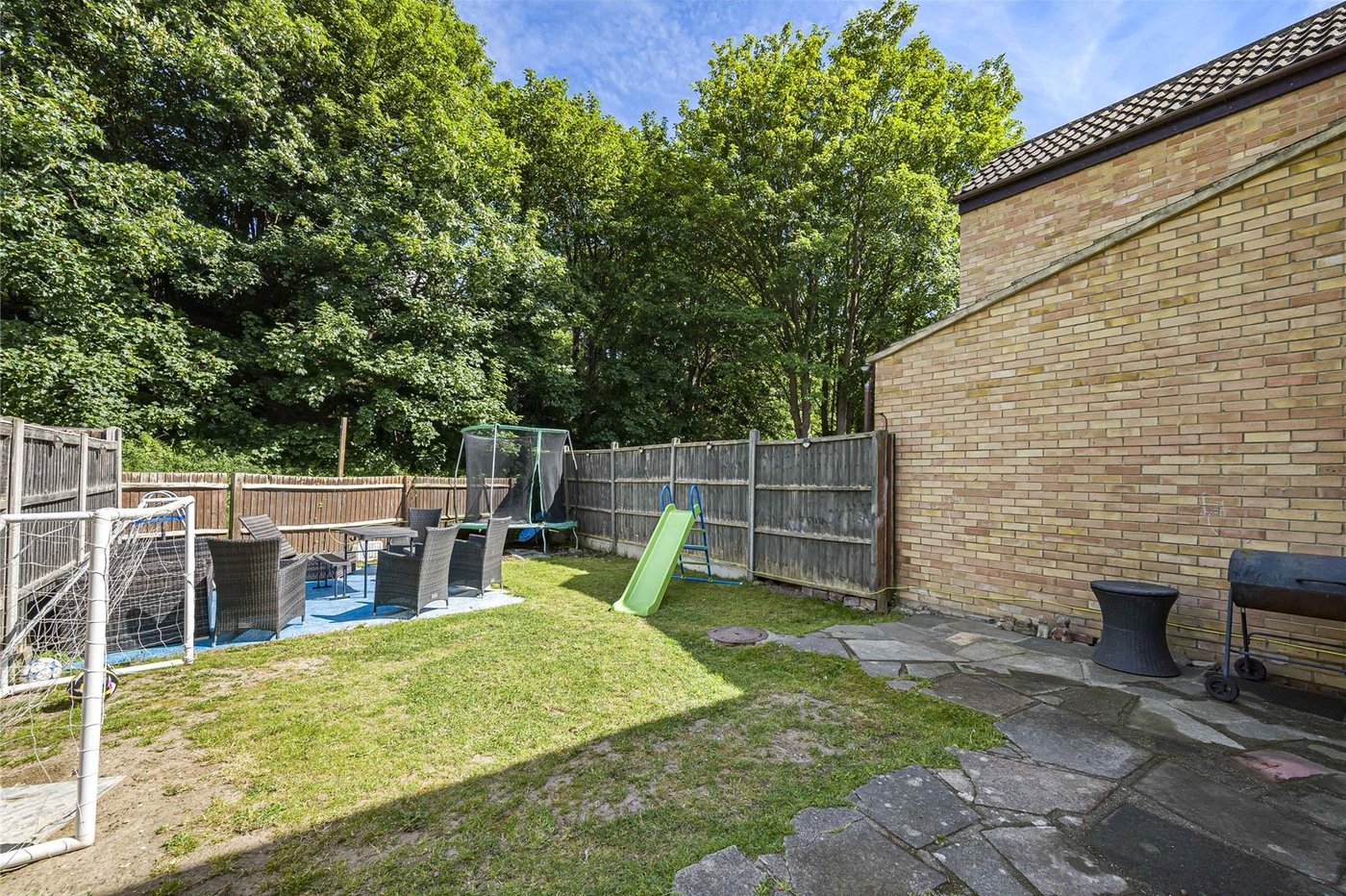 2 bedroom house for sale in Greenhithe | Robinson Jackson
