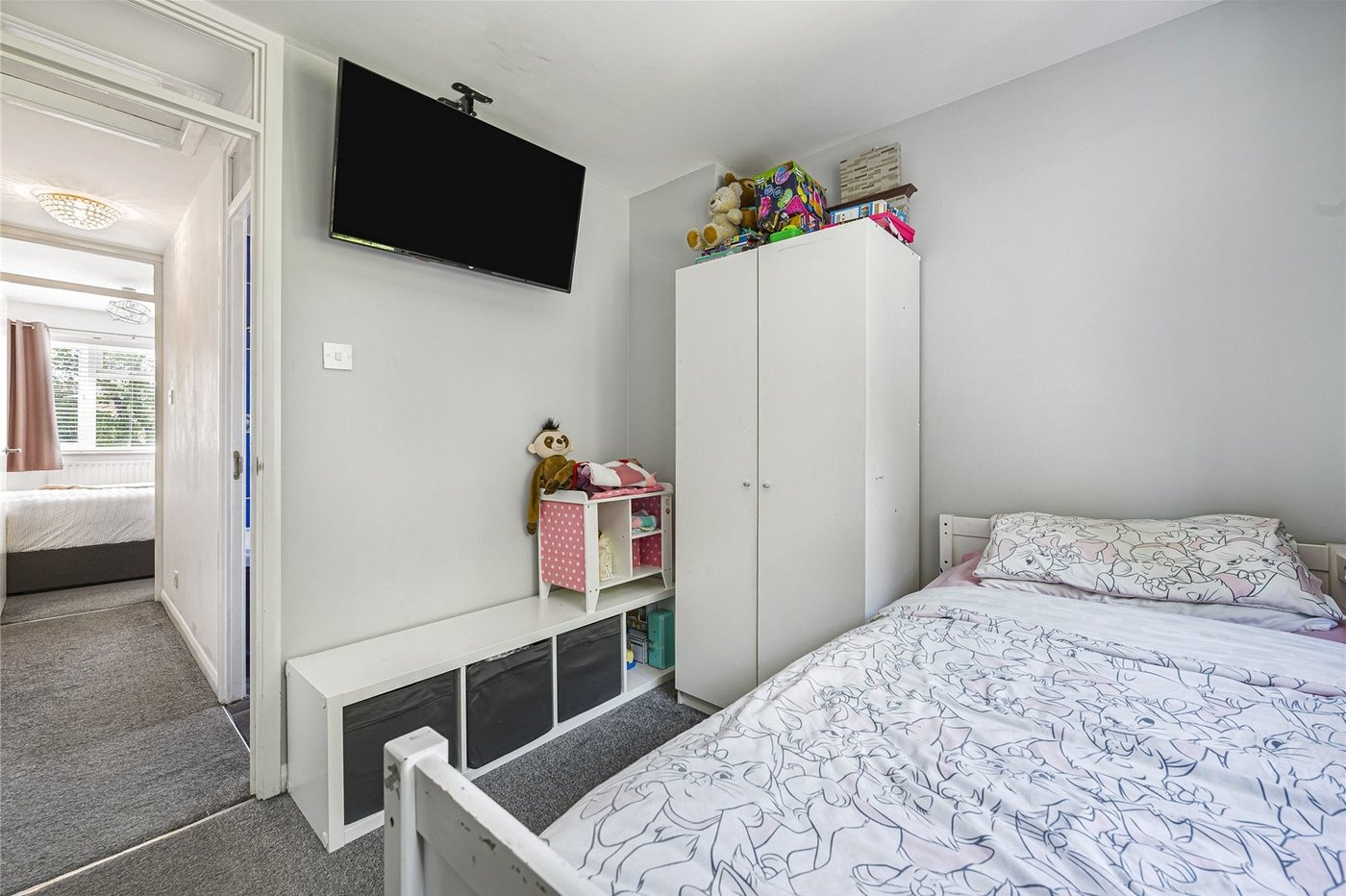 2 bedroom house for sale in Greenhithe | Robinson Jackson