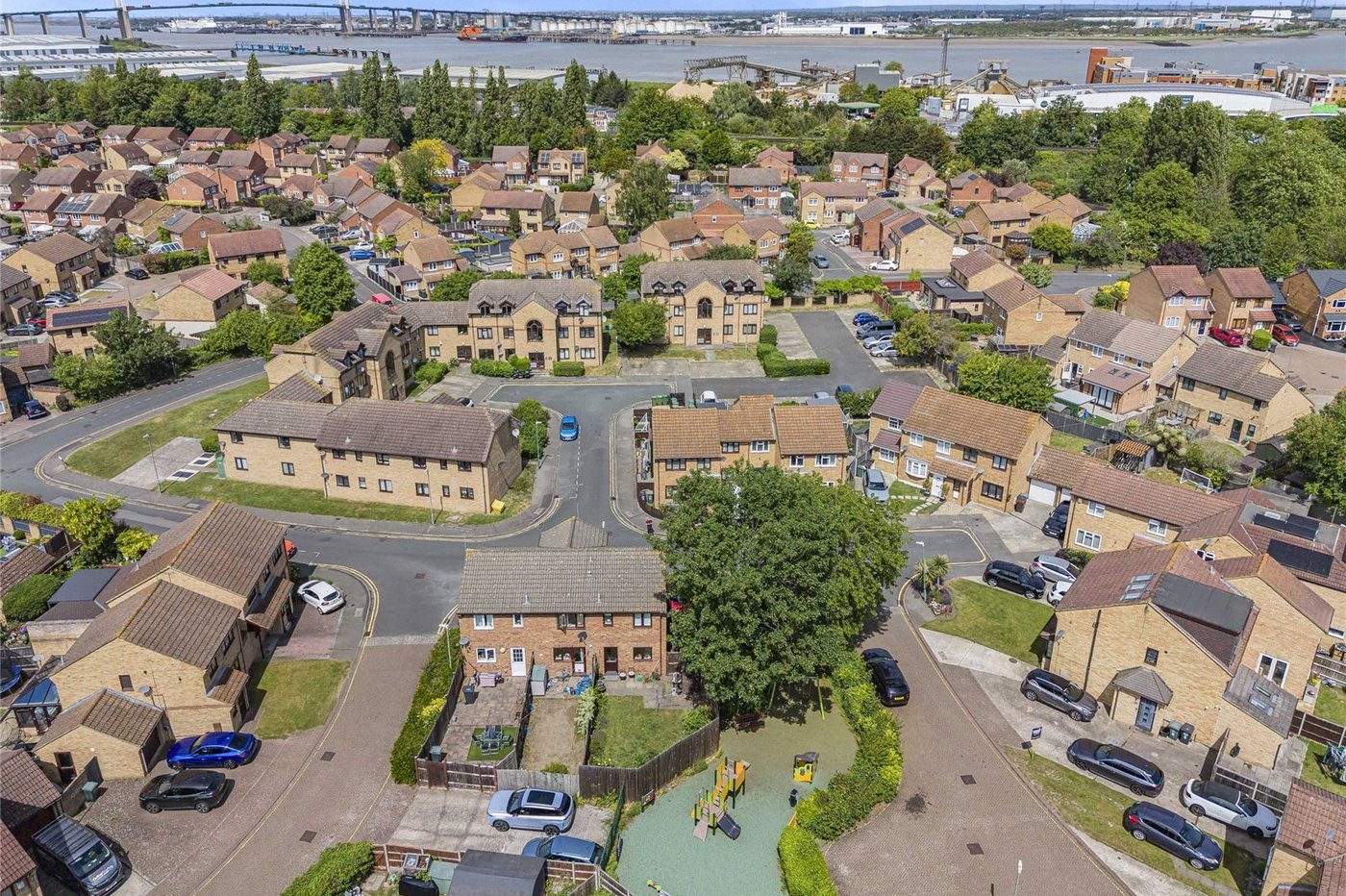 2 bedroom house for sale in Greenhithe | Robinson Jackson
