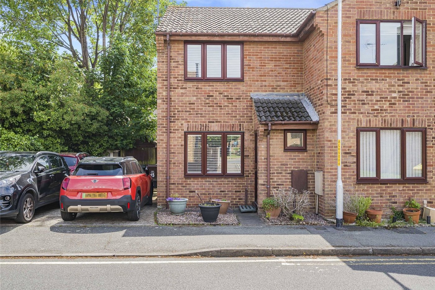 2 bedroom house for sale in Greenhithe | Robinson Jackson