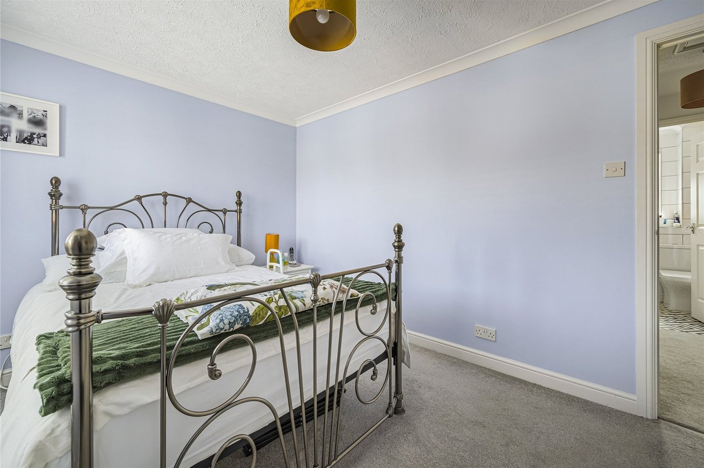 2 bedroom house for sale in Greenhithe | Robinson Jackson