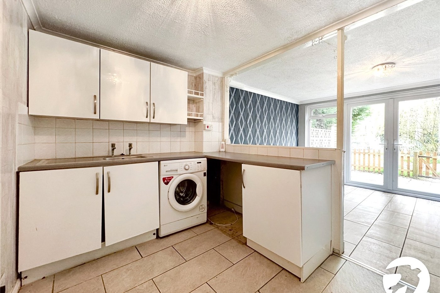 2 bedroom property for sale in Maidstone | Robinson Michael & Jackson