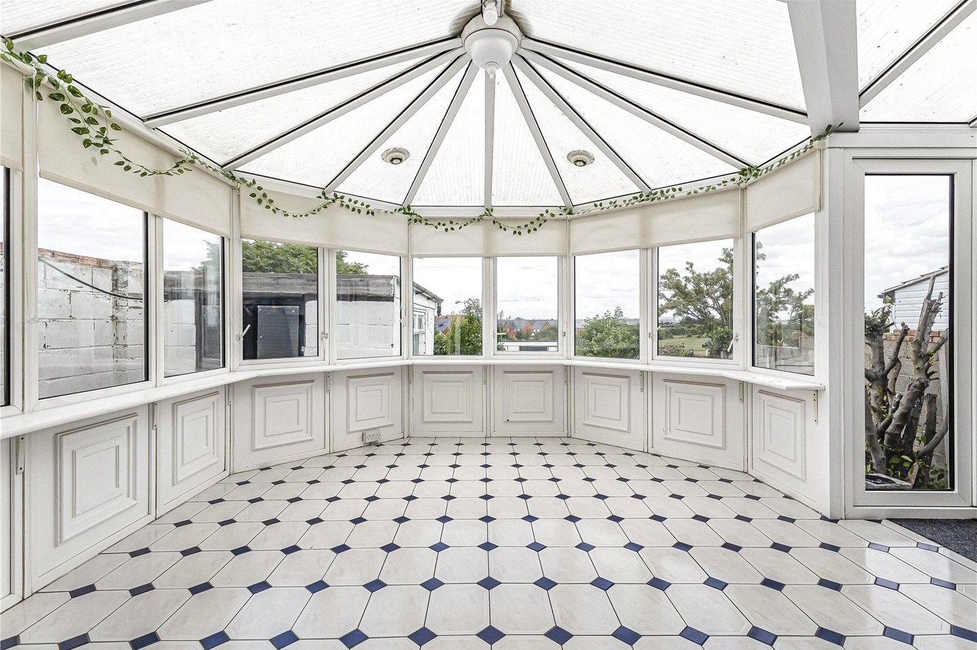 3 bedroom house for sale in Chalk | Robinson Michael & Jackson