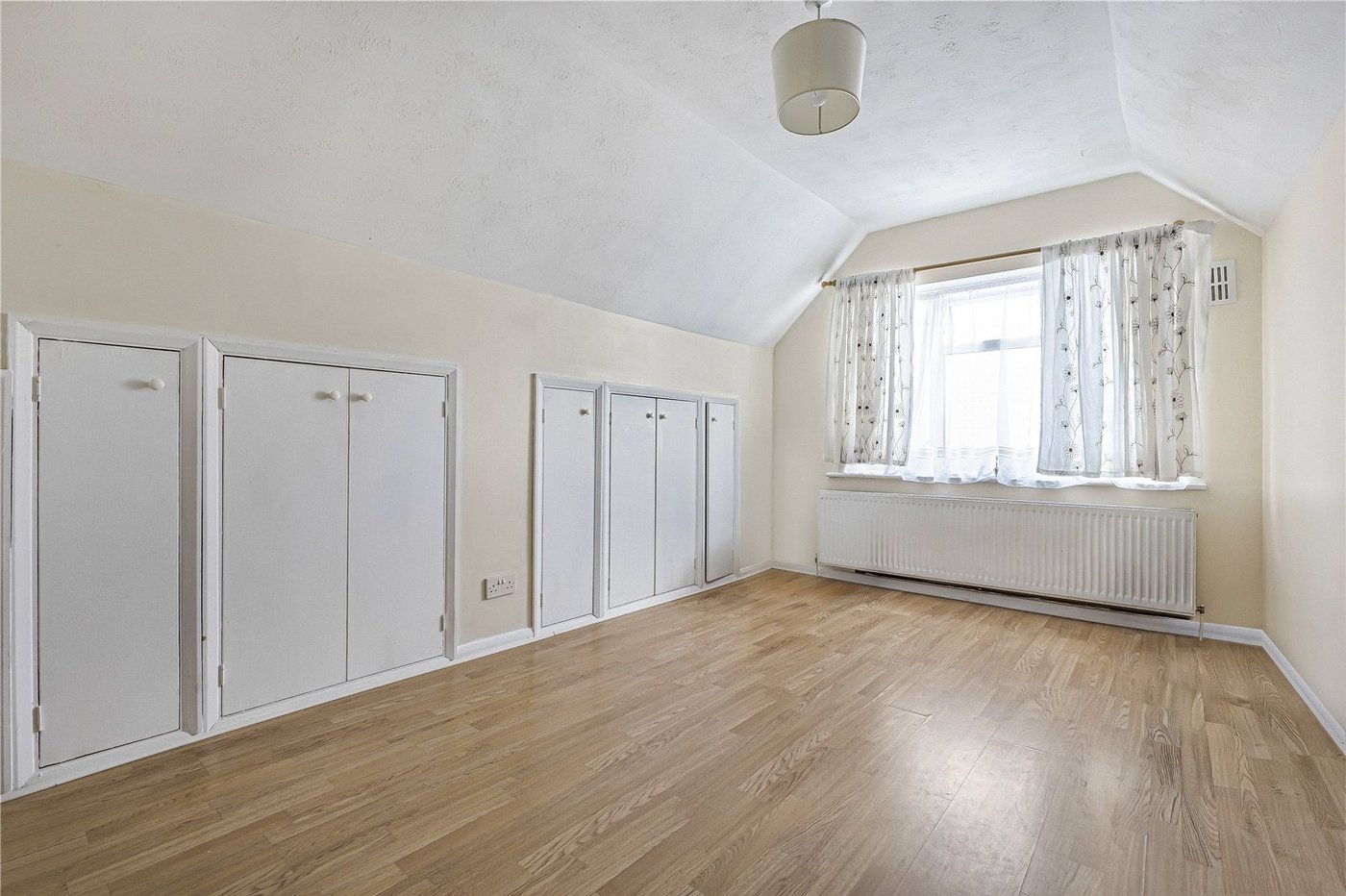 3 bedroom house for sale in Chalk | Robinson Michael & Jackson