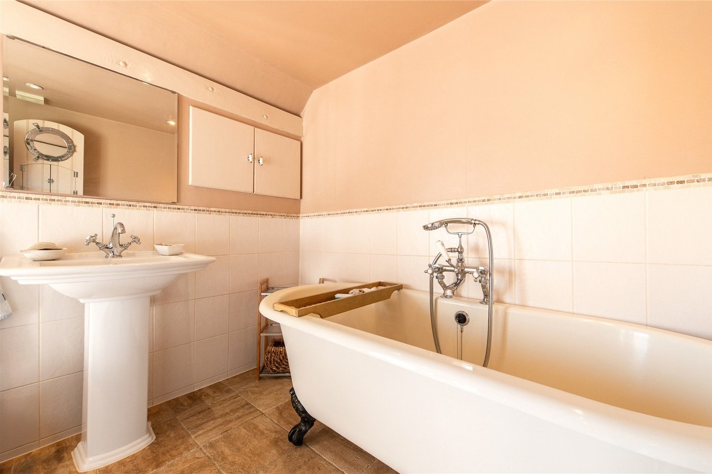 3 bedroom house for sale in Chalk | Robinson Michael & Jackson