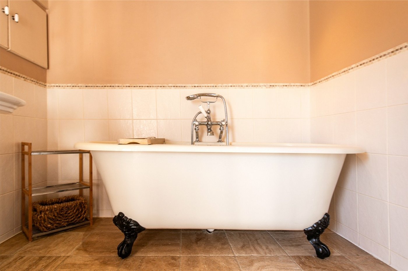 3 bedroom house for sale in Chalk | Robinson Michael & Jackson