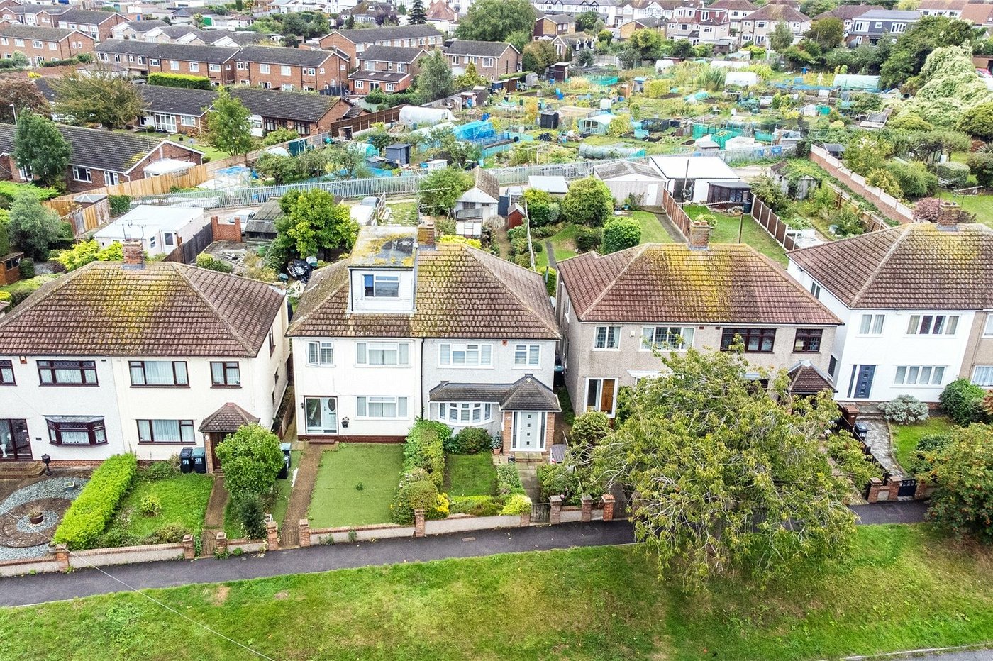 3 bedroom house for sale in Chalk | Robinson Michael & Jackson