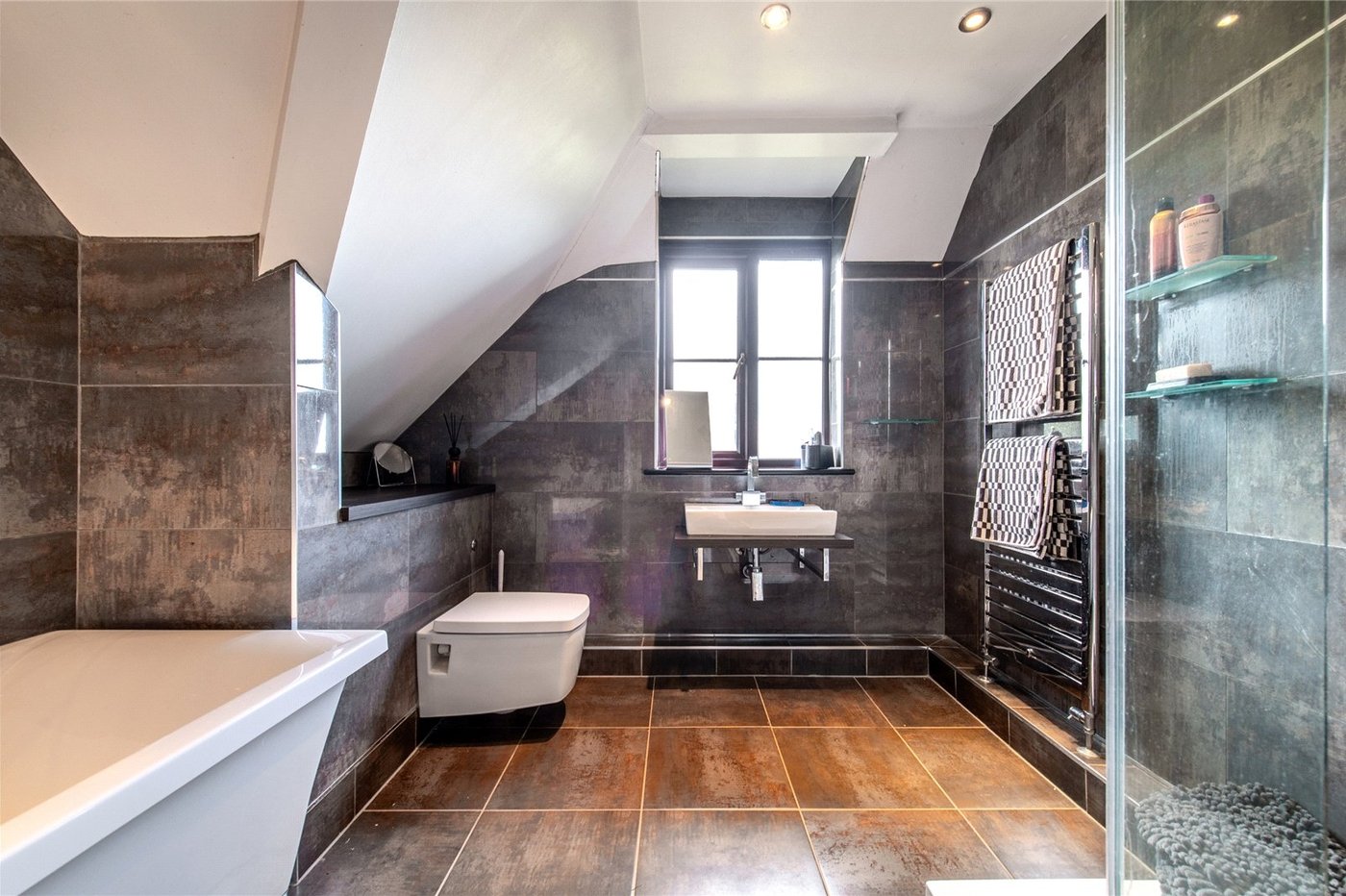 4 bedroom house for sale in Rainham | Robinson Michael & Jackson