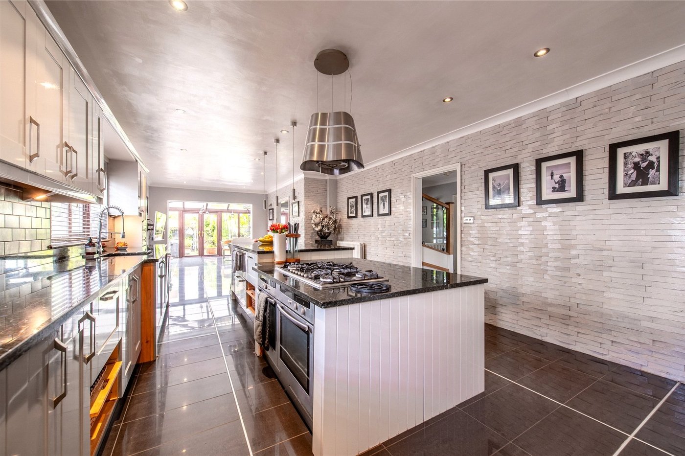 4 bedroom house for sale in Rainham | Robinson Michael & Jackson