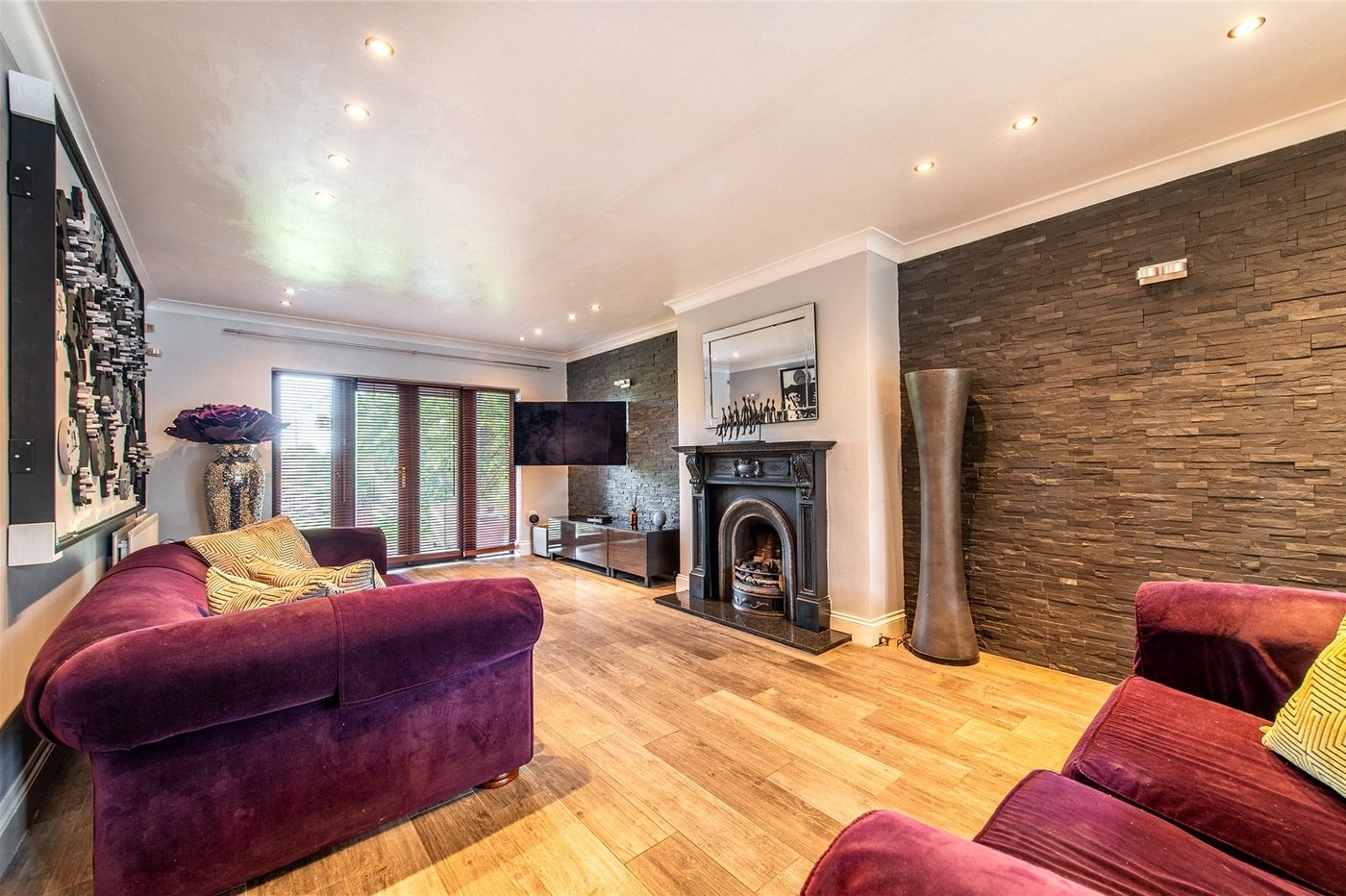 4 bedroom house for sale in Rainham | Robinson Michael & Jackson