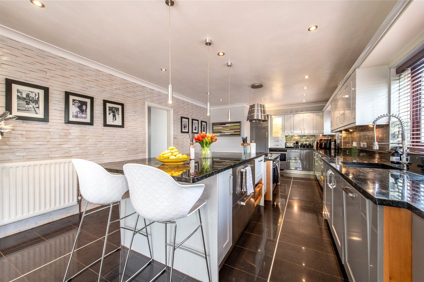 4 bedroom house for sale in Rainham | Robinson Michael & Jackson