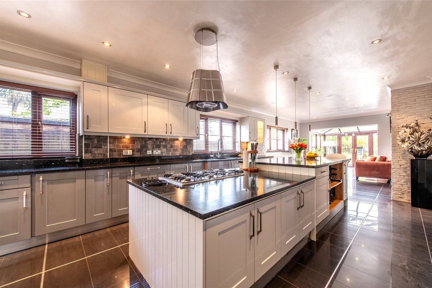 4 bedroom house for sale in Rainham | Robinson Michael & Jackson