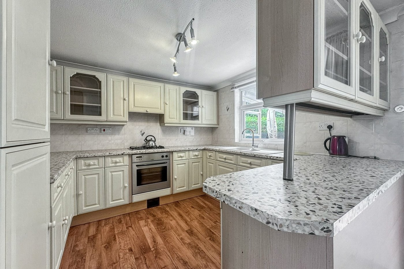 4 bedroom bungalow for sale in Rainham | Robinson Michael & Jackson