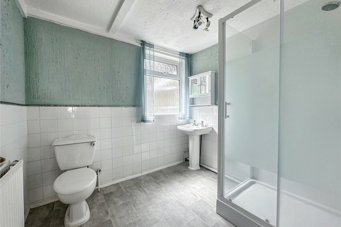 4 bedroom bungalow for sale in Rainham | Robinson Michael & Jackson