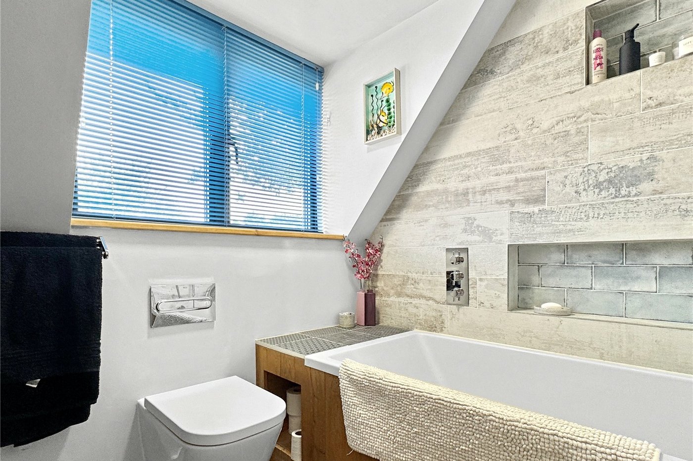 3 bedroom house for sale in Hextable | Robinson Jackson