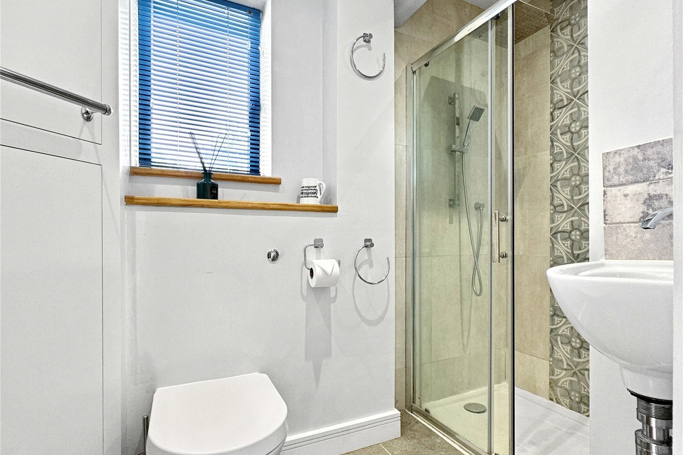 3 bedroom house for sale in Hextable | Robinson Jackson