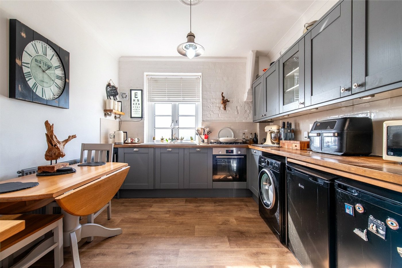 2 bedroom property for sale in Teynham | Robinson Michael & Jackson