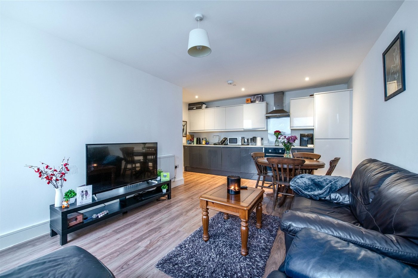 2 bedroom property for sale in Maidstone | Robinson Michael & Jackson