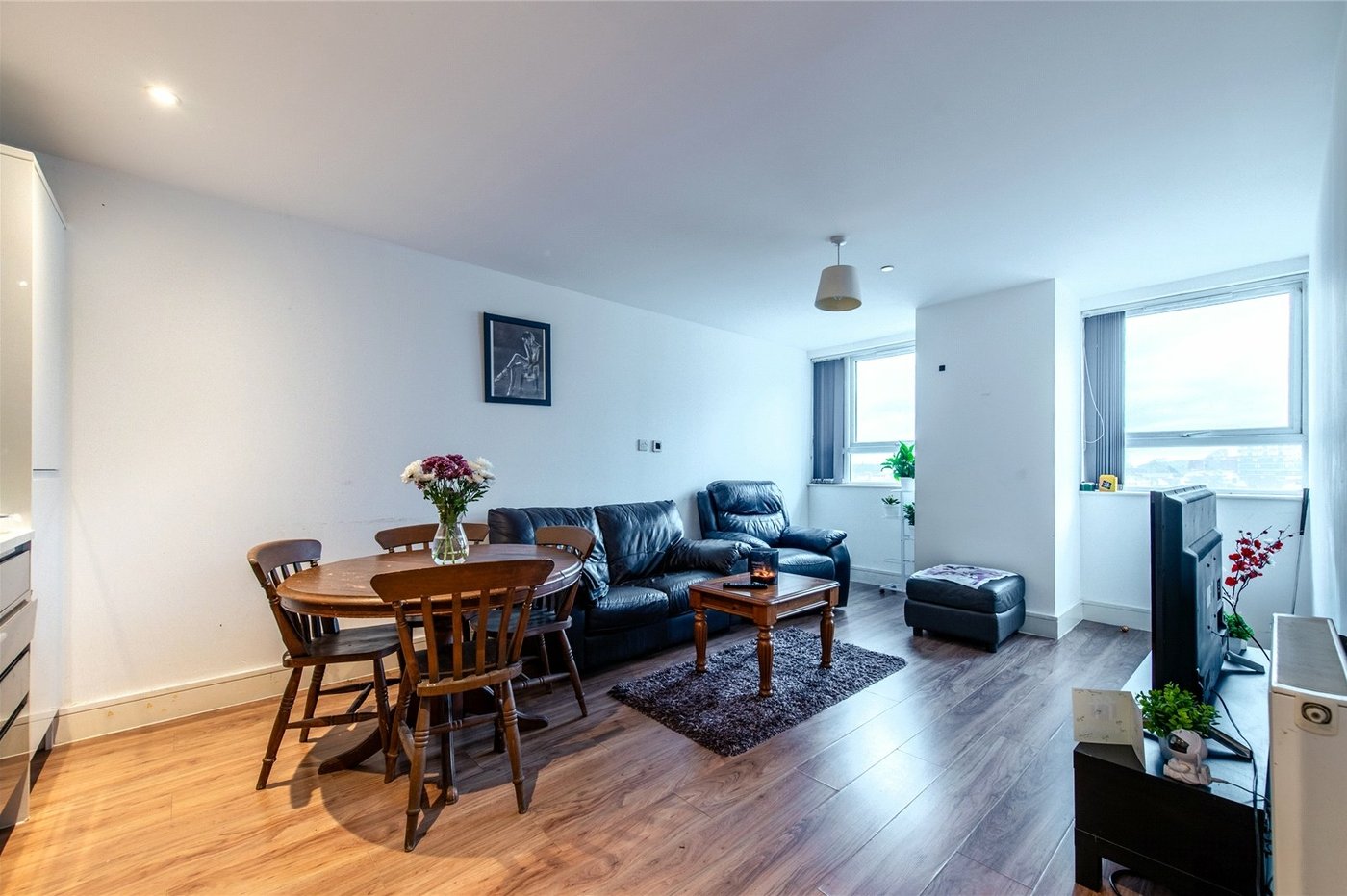 2 bedroom property for sale in Maidstone | Robinson Michael & Jackson