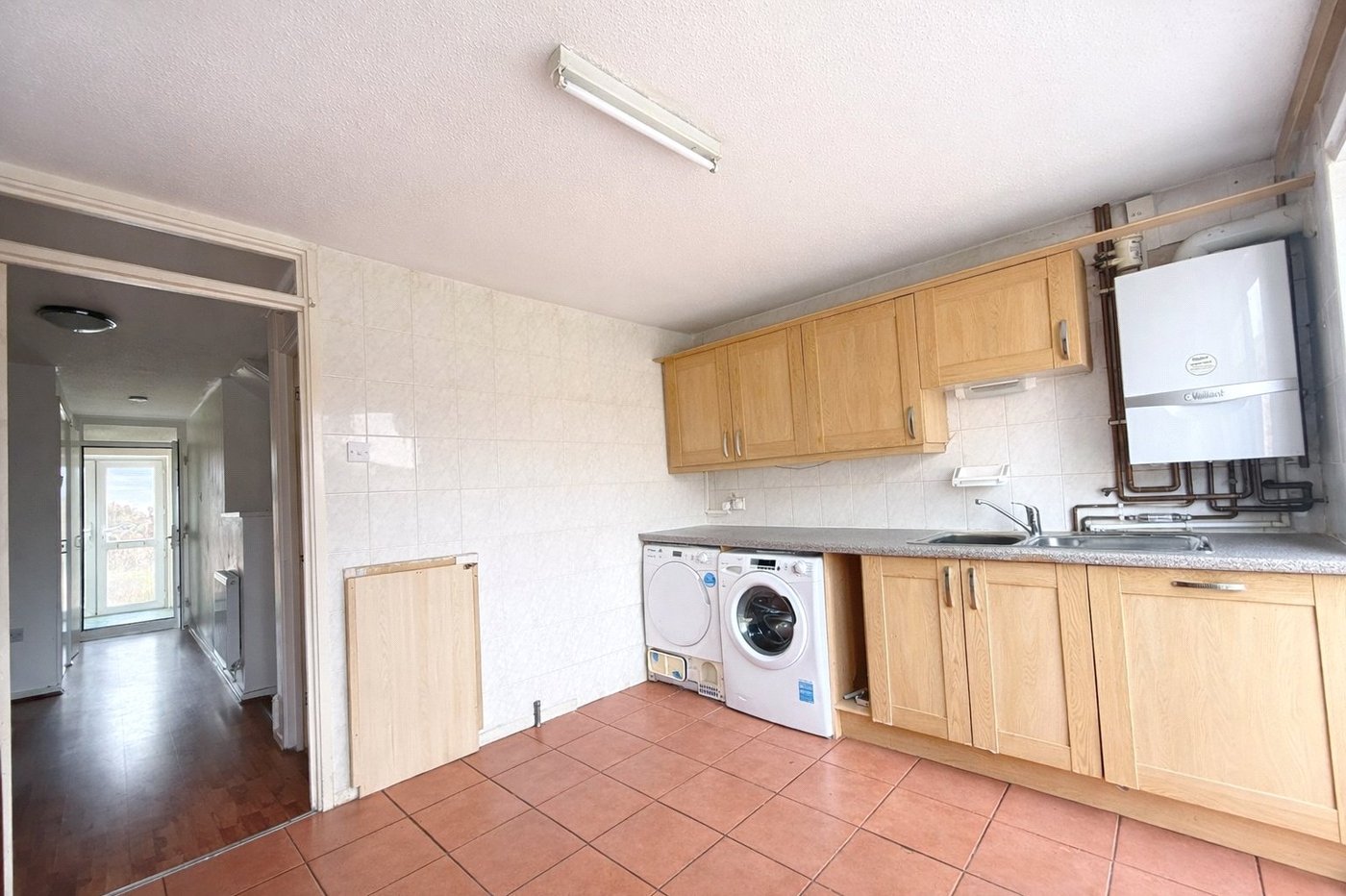 3 bedroom property for sale in London | Robinson Jackson