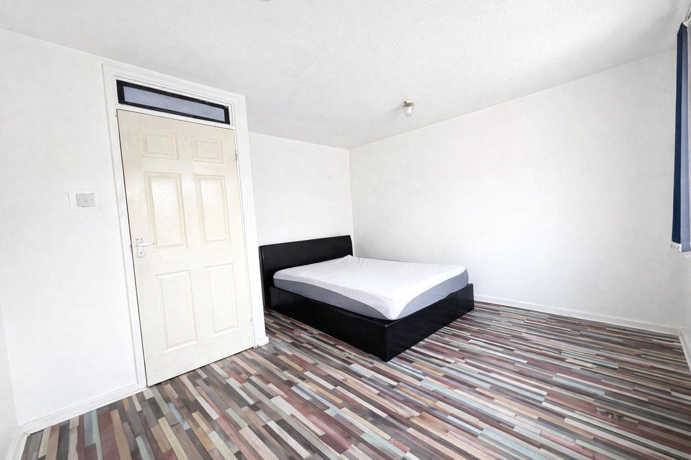 3 bedroom property for sale in London | Robinson Jackson