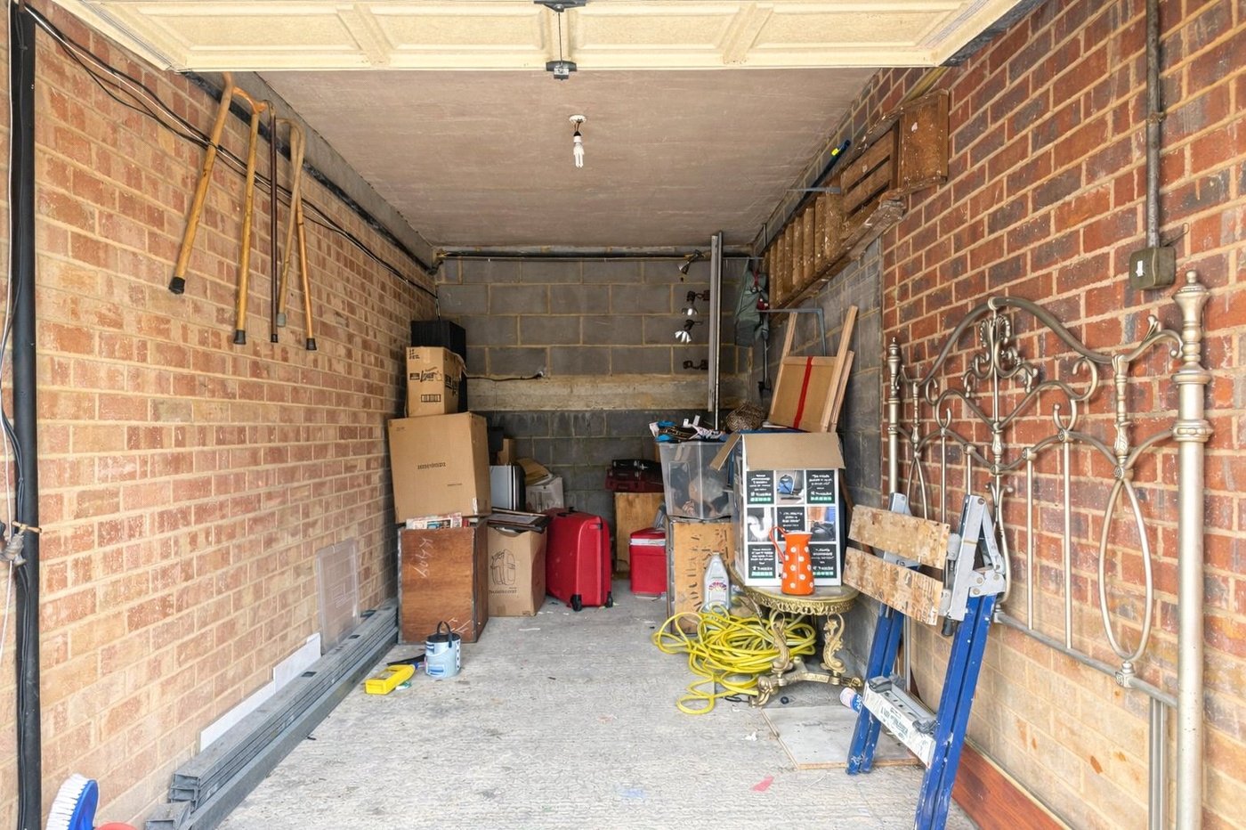 3 bedroom property for sale in London | Robinson Jackson