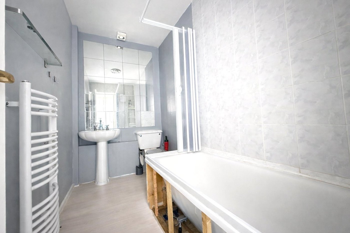 3 bedroom property for sale in London | Robinson Jackson