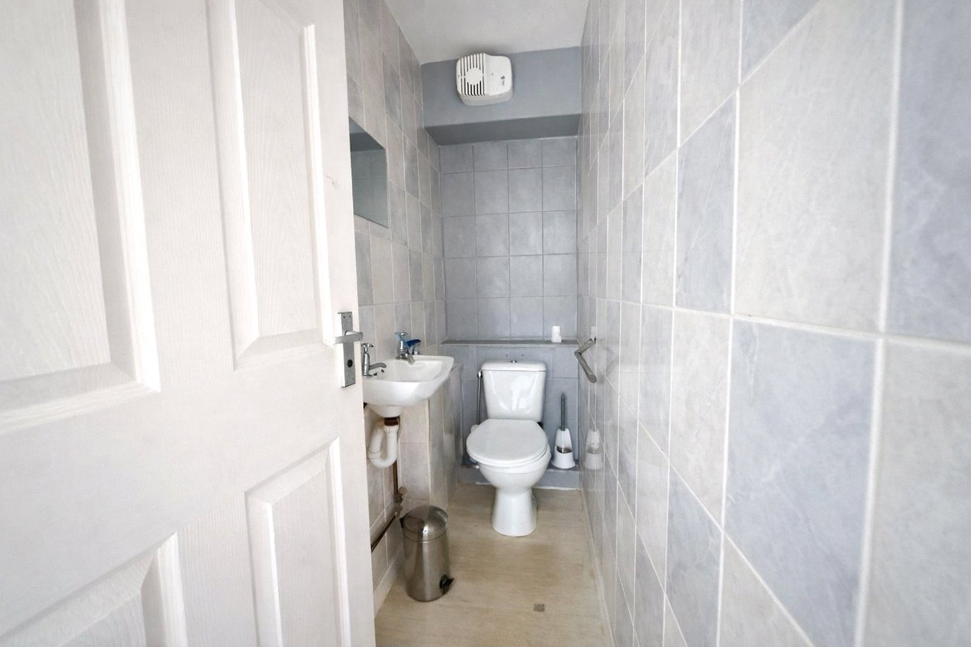 3 bedroom property for sale in London | Robinson Jackson