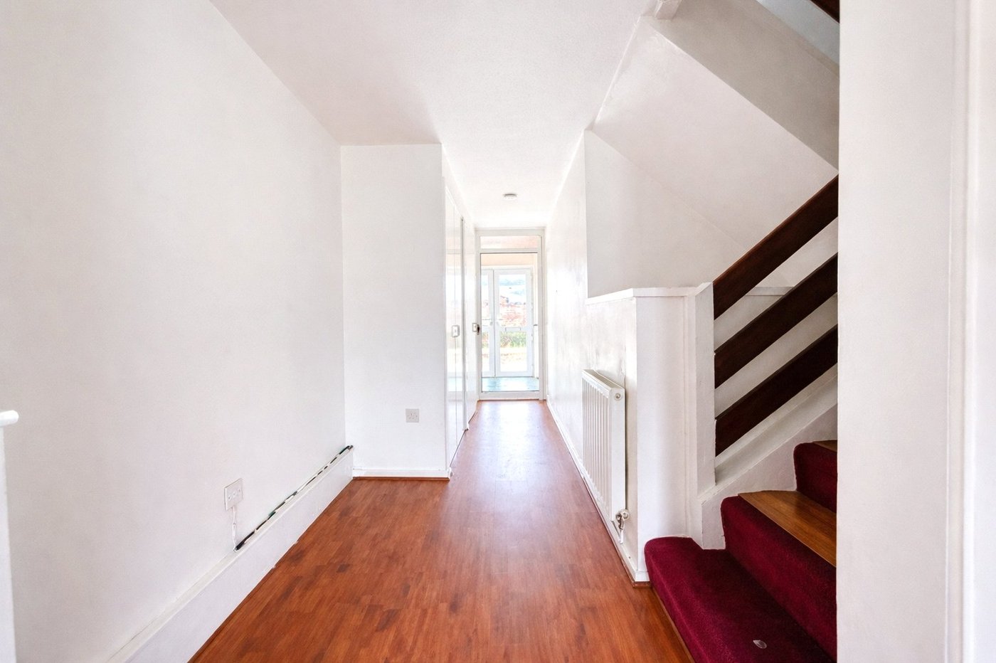 3 bedroom property for sale in London | Robinson Jackson