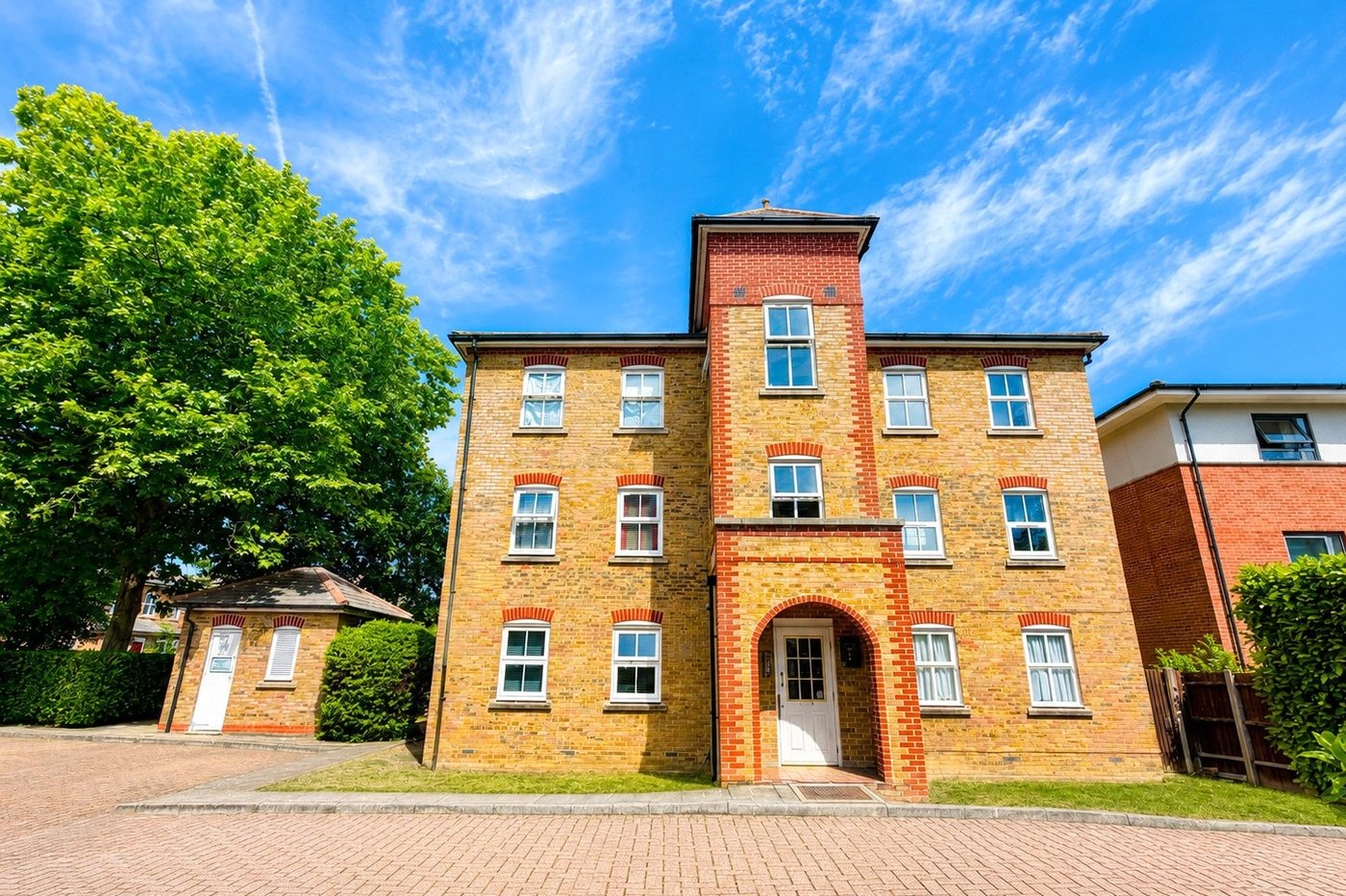 2 bedroom property for sale in Hither Green | Robinson Jackson