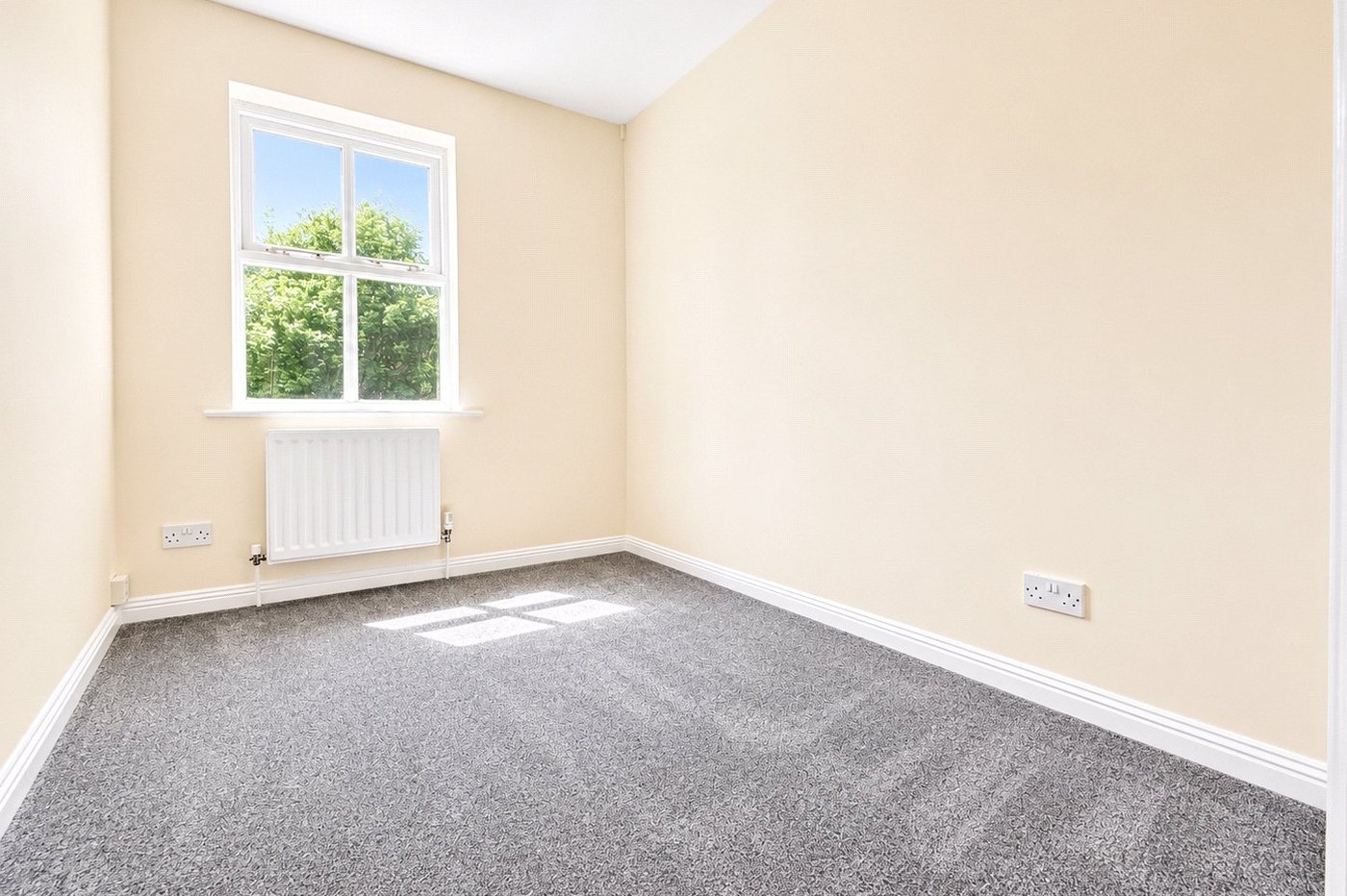 2 bedroom property for sale in Hither Green | Robinson Jackson
