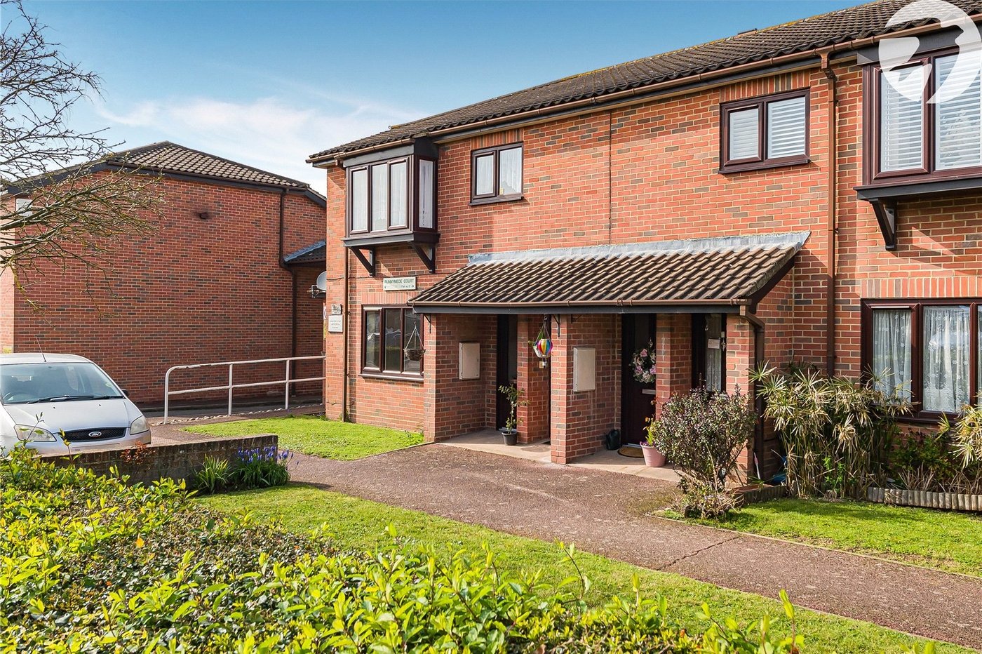 2 bedroom property for sale in Dartford | Robinson Jackson