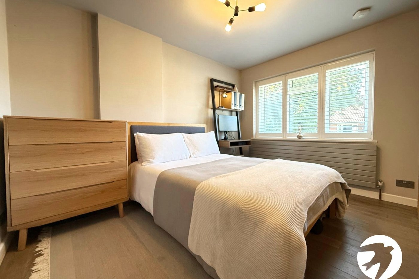 2 bedroom property for sale in London | Robinson Jackson