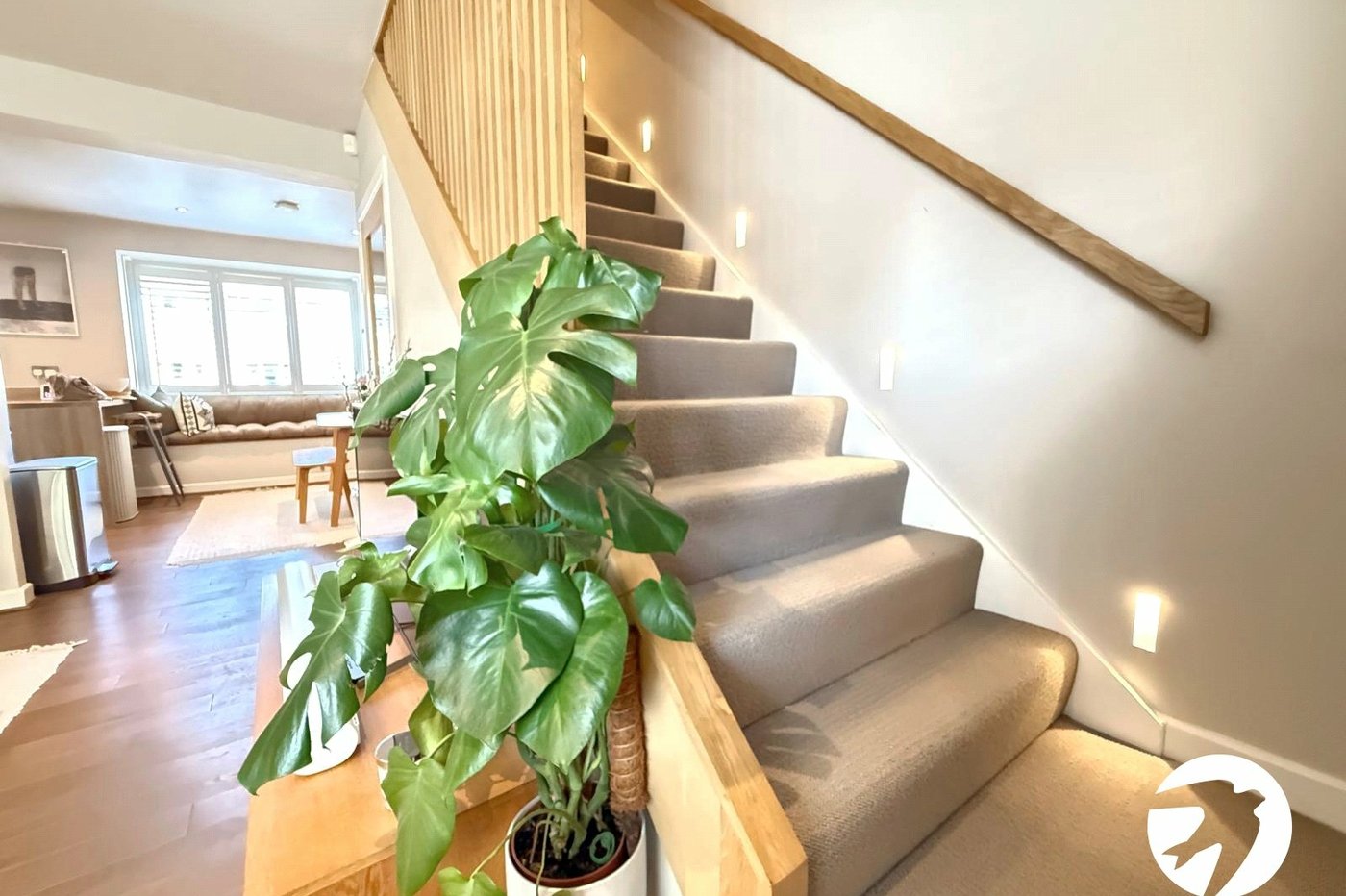 2 bedroom property for sale in London | Robinson Jackson